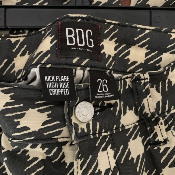 BDG Houndstooth Kick Flare Mini Cropped Pants - Picture 3 of 4